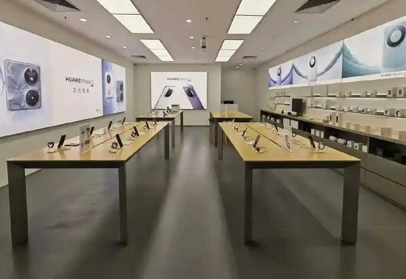 鄭州手機(jī)店設(shè)計：體驗臺家具的高度與舒適度